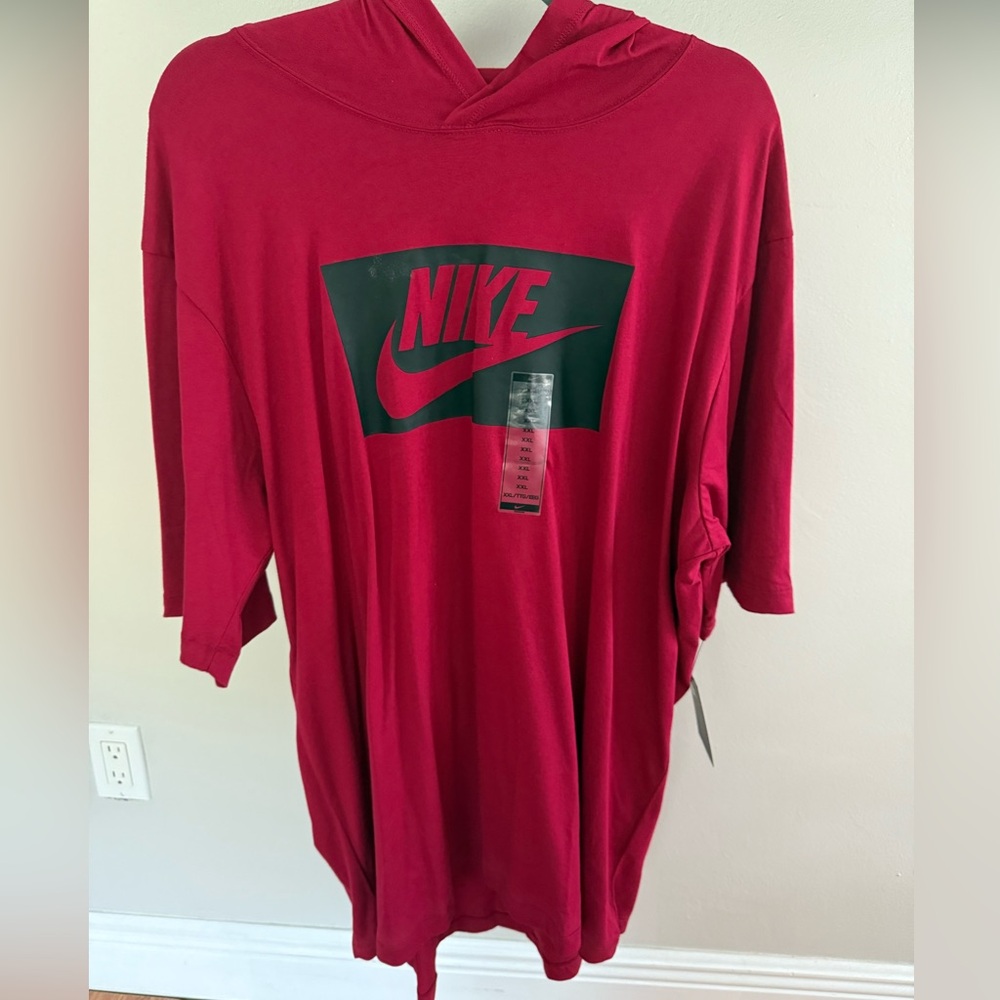 SOLD-Nike short sleeve T shirt, Size XXL. NWT, Red with a hoody.
